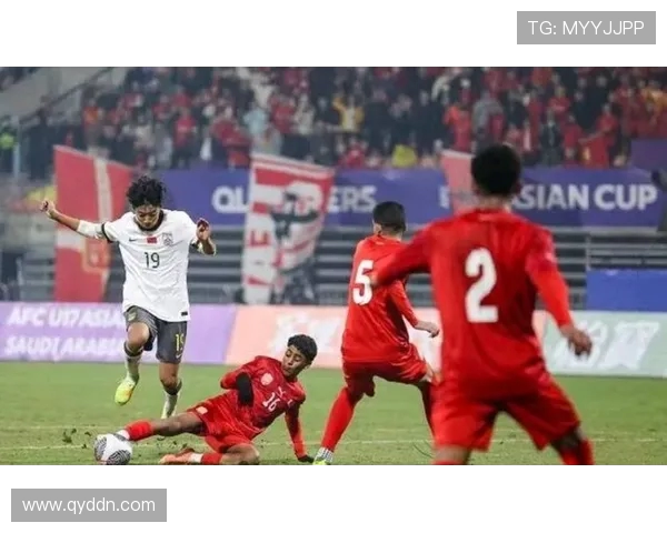 中国足球队迎战文莱队力争胜利展现实力与风采