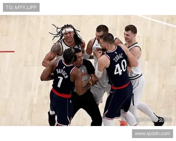 勇士与快船激战四月二十八季后赛巅峰对决精彩回顾与分析