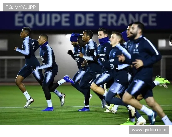 姆巴佩领衔法国队冲击世界杯冠军前景分析与个人成长之路探讨