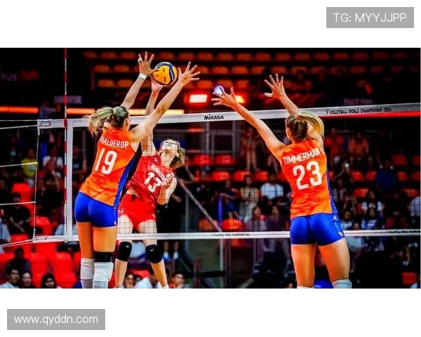 日本女排迎战美国队力争胜利展现团队精神与竞技风采