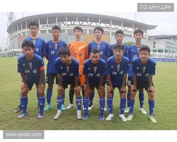 上海足球队近期表现分析与未来发展趋势探讨 上海足球队近期表现分析与未来发展趋势探讨