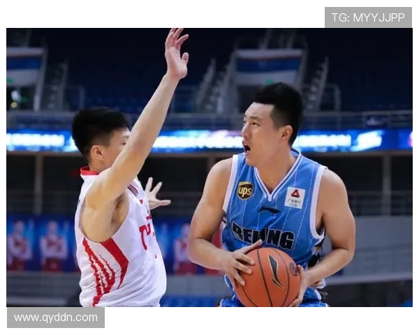 成都篮球队以82分领跑冠军赛积分榜展现强劲实力